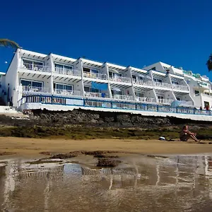 https://apartamentos-cabrera.in-canary-islands.com